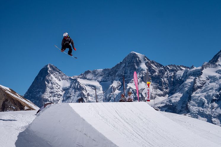 Schilthorn Open . SKYLINE SNOWPARK