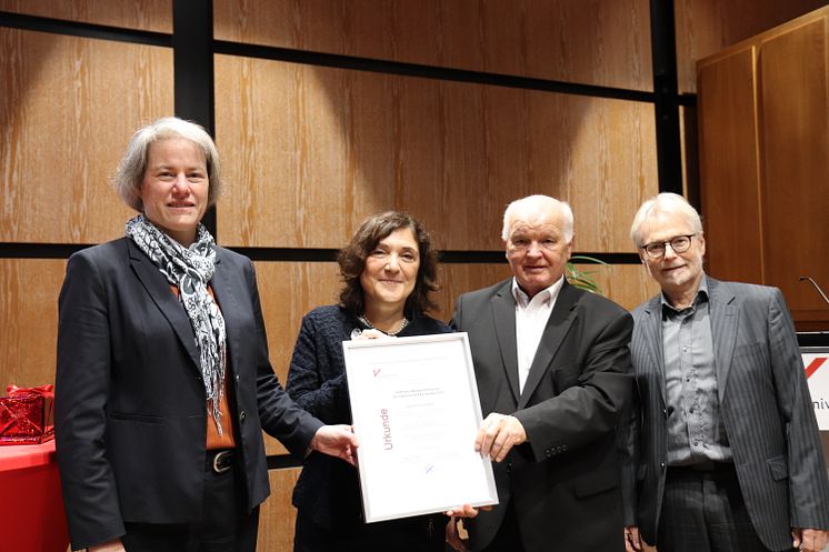 Festakt | Höffmann-Wissenschaftspreis 2022 für Prof.in Dr.in Yesim Erim