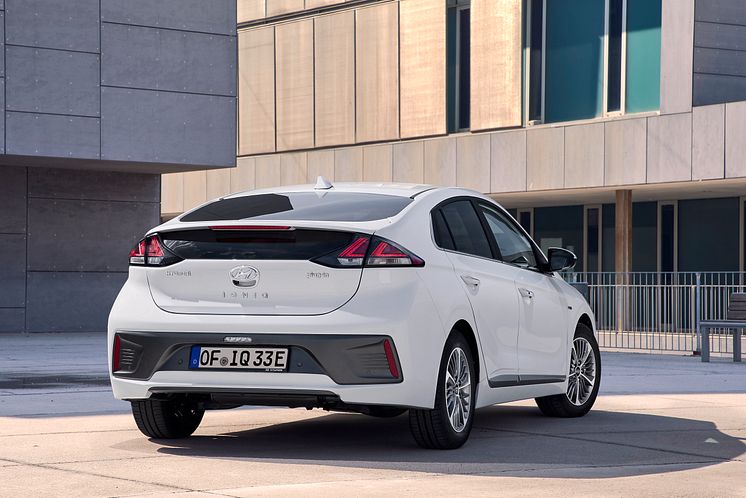 Nya Hyundai IONIQ Plug-in Hybrid.