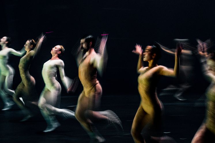 "Stillness thru movement" – Rachel McNamee, Amanda Åkesson, Frida Dam Seidel, Miguel Duarte, Mei Chen, GöteborgsOperans Danskompani