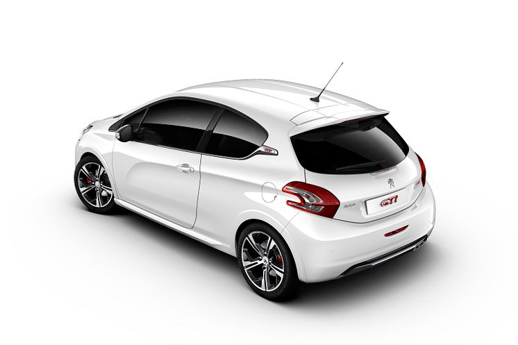 Sverigepremiär för Peugeot 208 GTi - komprimerad körglädje