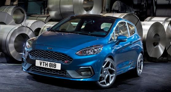 FORD_2017_Fiesta_ST_01s