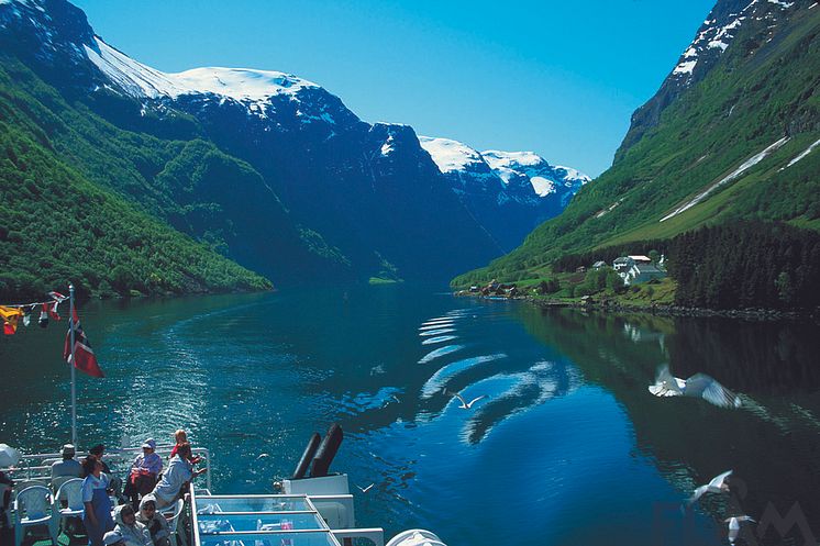 På fjorden