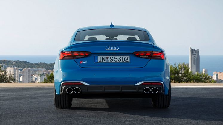 Audi S5 TDI (turboblå)