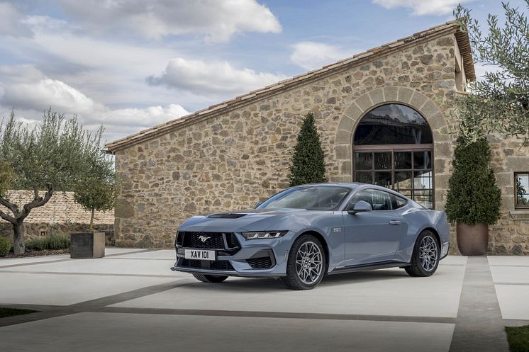 2024 FORD MUSTANG COUPE (1)