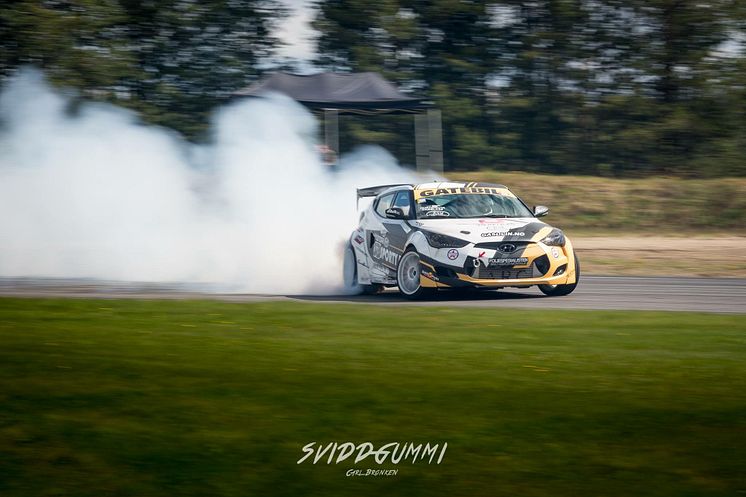 Veloster drifting