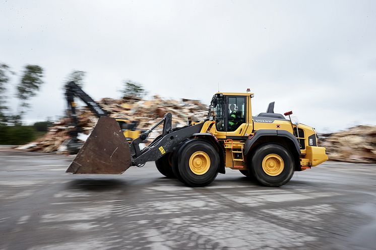 Volvo L110H hjullastare i arbete på Månsemyr