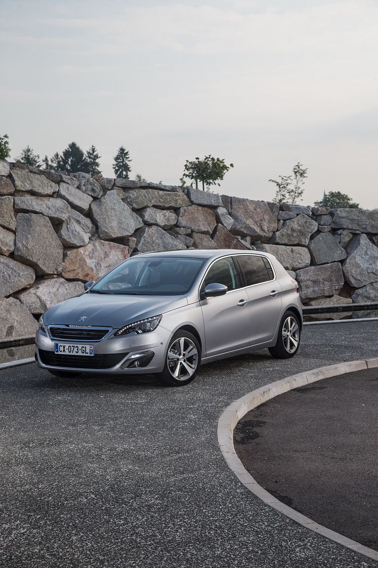 Peugeot 308 fem stjärnor i Euro NCAP