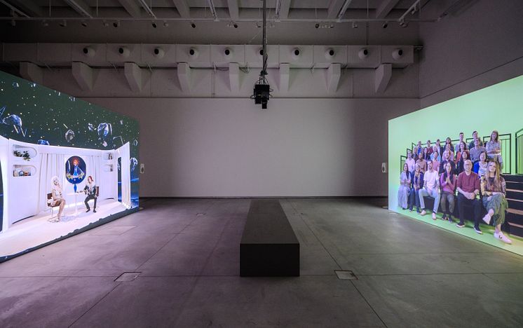 Installationsvy The Time of Our Lives_foto Jean-Baptiste Béranger.jpg