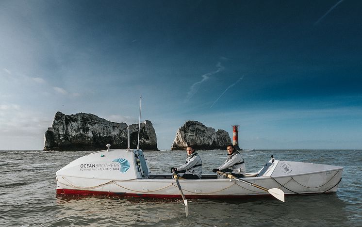 Hi-res image - Ocean Signal - Ocean Signal-sponsored Atlantic charity rowers Jude Massey and Dr Greg Bailey