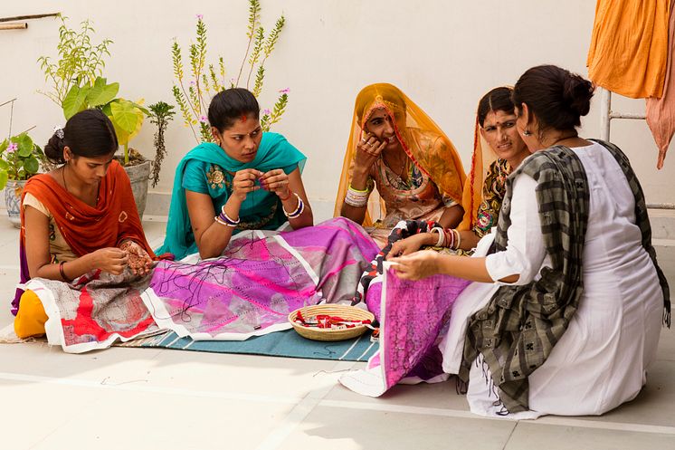 ANNANSTANS Kiran, Shraddha, Chandani, Manju, textile artisans at Rangsutra.