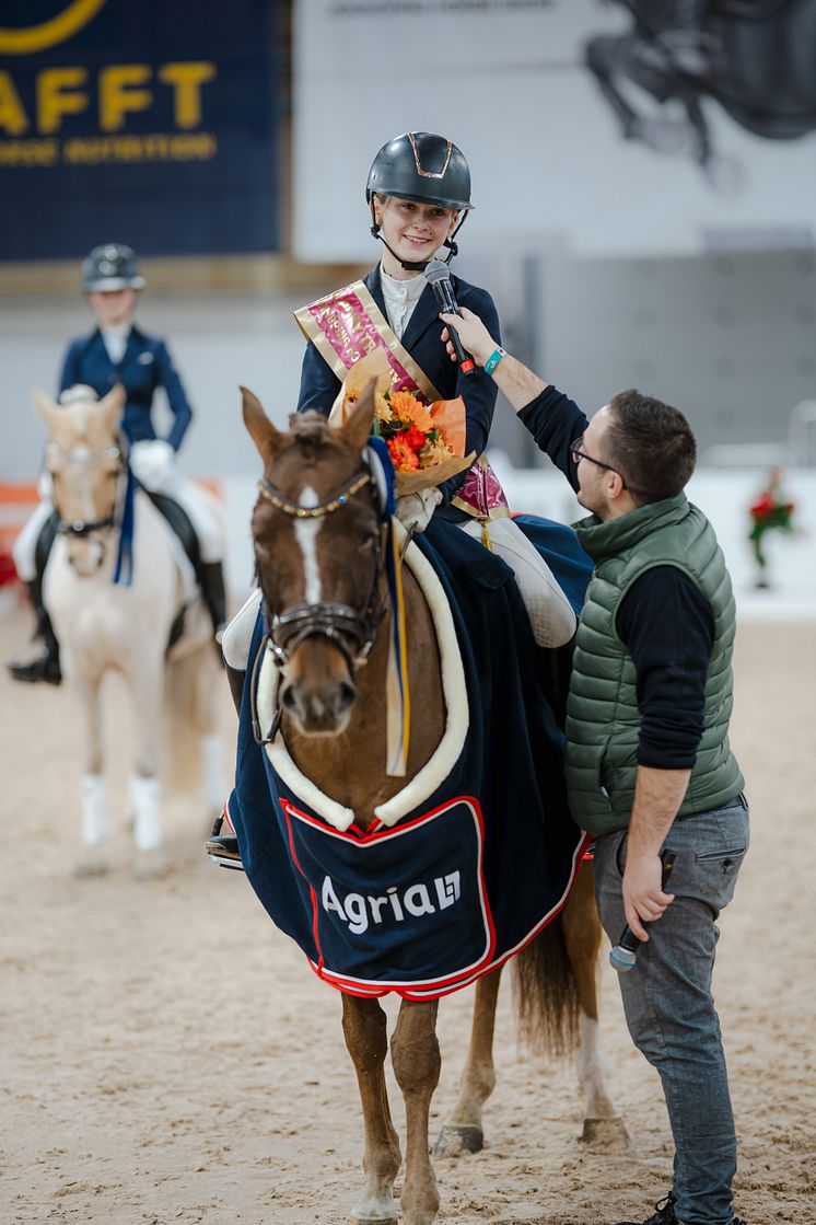 Kategori D 1. Alice Larsson - K2 I can do it, Mariestads Ridklubb  Agria Pony Trophy Final -42.jpg
