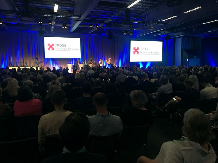 Cross Technology Solutions mottar eHealth Award 2019 på Vitalis