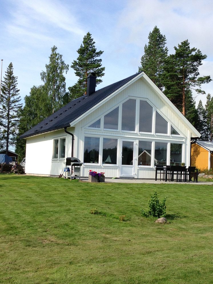 Stuga från Lövångers Bygg sommartid