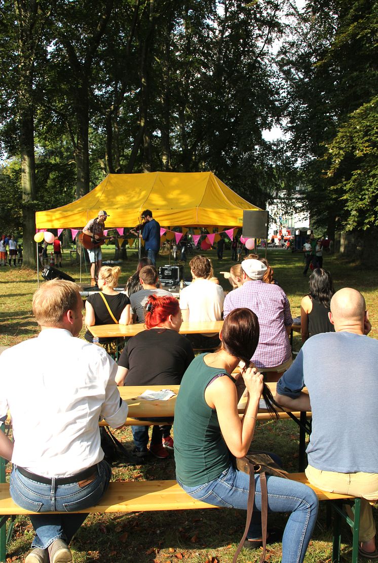 Tag der offenen Tür im Kinderhospiz: Bärenherz-Sommerfest lockt 1.000 Besucher in den Kees’schen Park