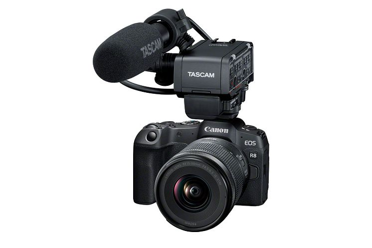 Canon EOS R8_FrontSlantLeft_L321_XLR_TM200SG