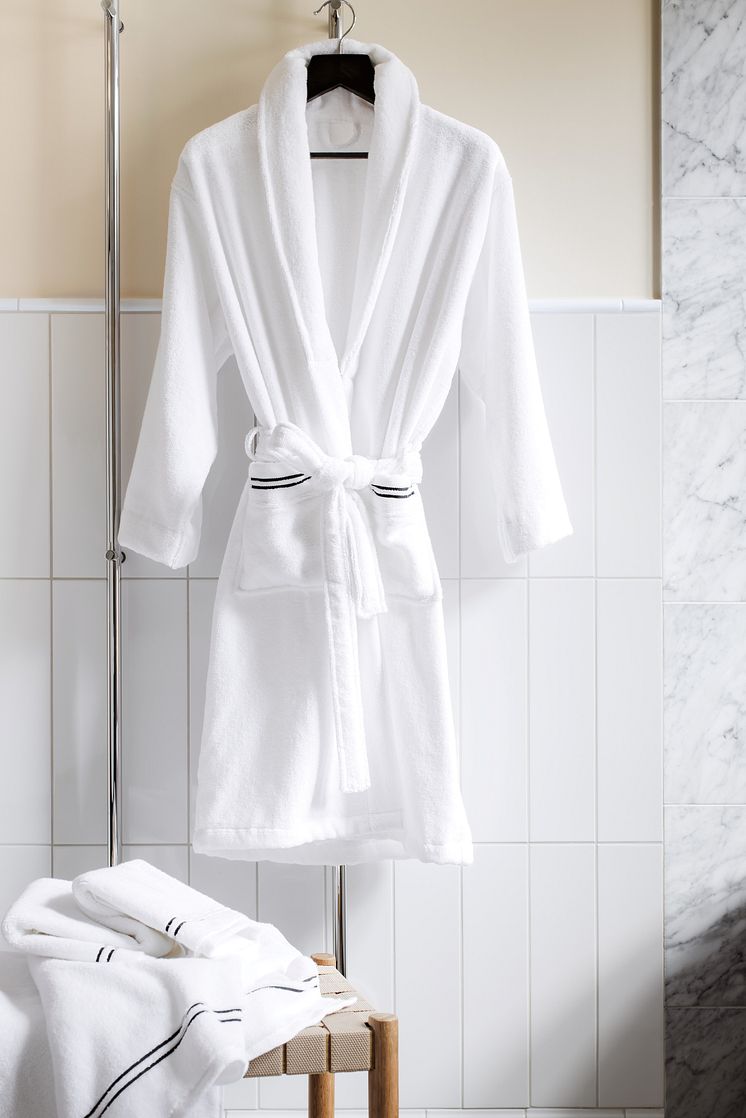 Rusta_2025_S3_hotel_collection_bathrobe_1-I.jpg