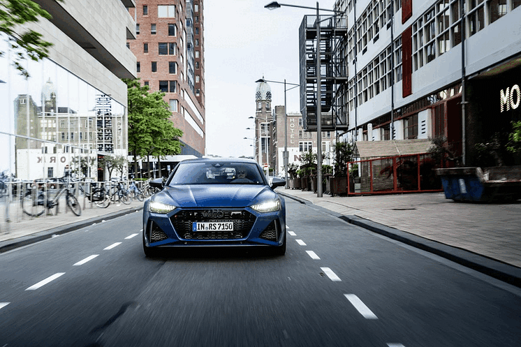 Audi RS 7 Sportback performance (Ascariblå mat) gif