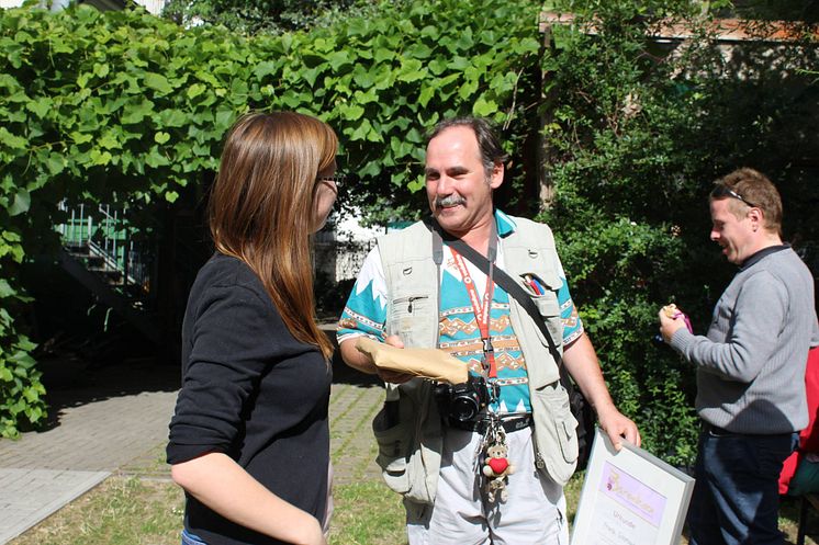 Frank Schmiade zeigt sein Bärenherz: Benefizgrillen in der Villa Leipzig