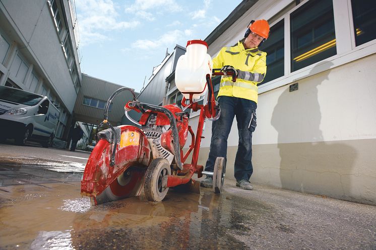 Motorkap DSH 700-X med golvsågvagn