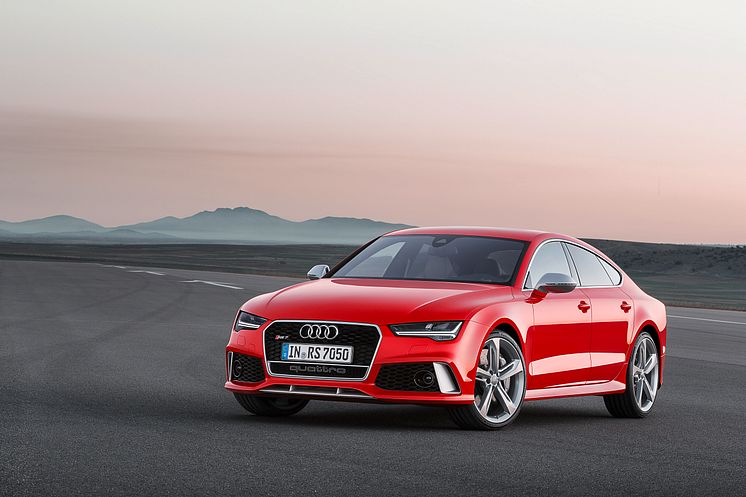 RS7 front side static red