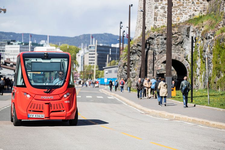 Bilde av selvkjørende buss på Akershusstranda