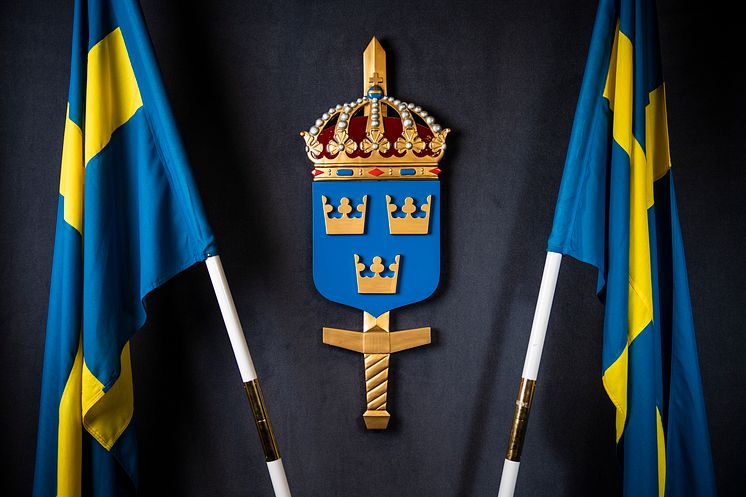Svenska flaggor och logga bezmah01_HKV