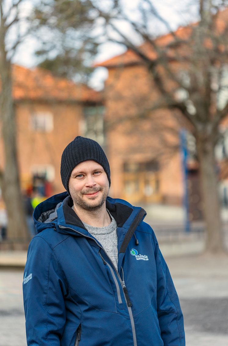 Kommunens fastighetsbolag sätter solceller på Vasaskolans tak