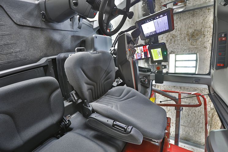 HORSCH Leeb 8.300 PT