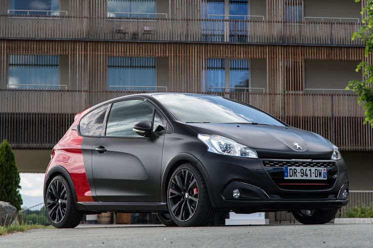 Sverigepremiär för nya Peugeot 208