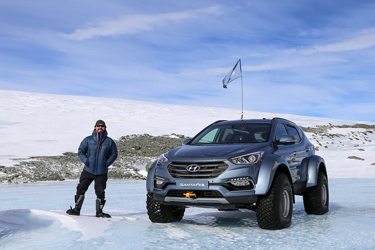 Shackleton's Return - Hyundai Santa Fe blir första personbil att korsa Antarktis.