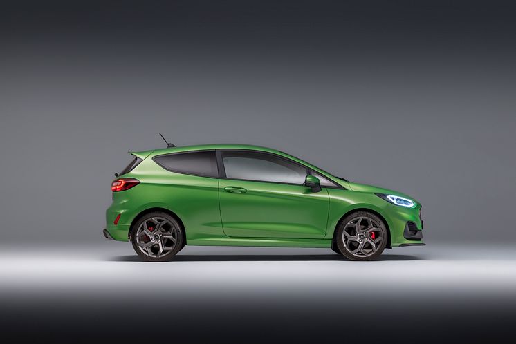 2021_FORD_FIESTA_STUDIO_ST_08