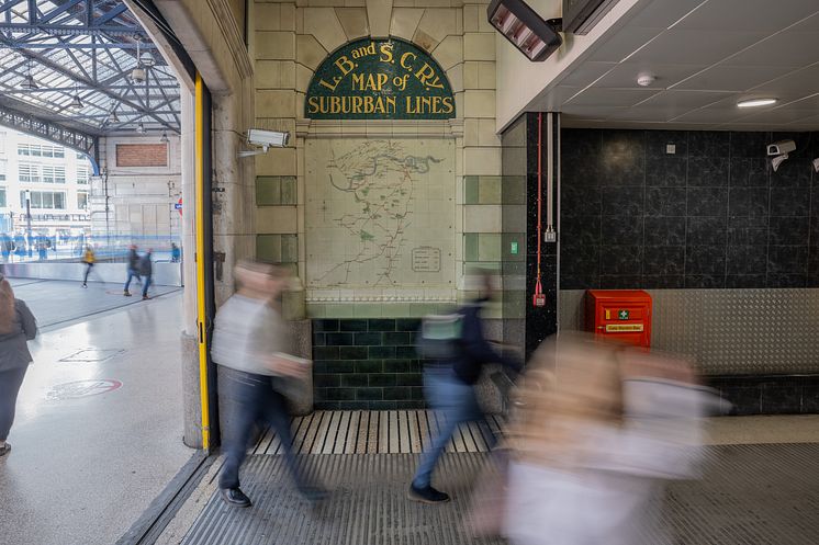 Victoria station heritage rail maps restored