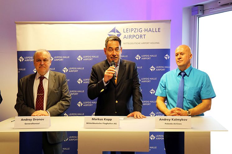 Markus Kopp von der Mitteldeutschen Flughafen AG eröffnete die Pressekonferenz zum Probeda-Erstflug