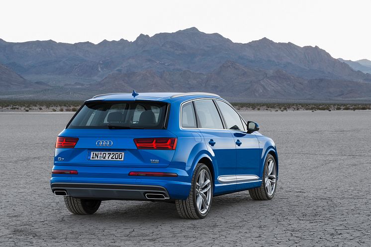 Q7 rear right side static
