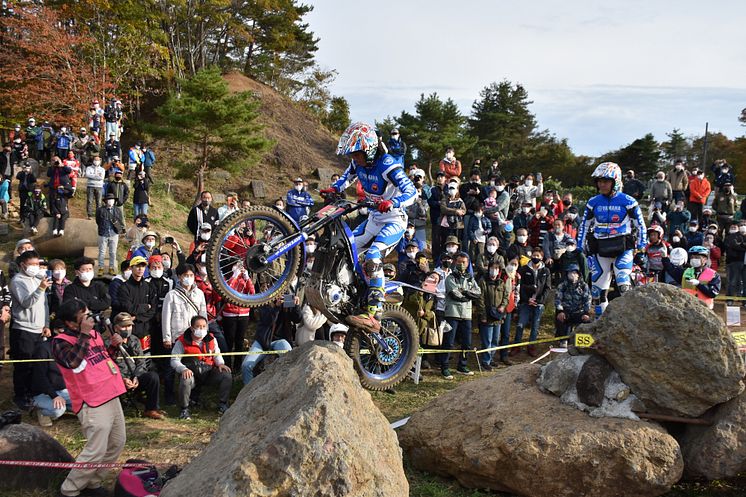 2021110102_004xx_JTR_Rd7_黒山選手_4000