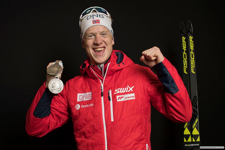 Johannes med medaljer