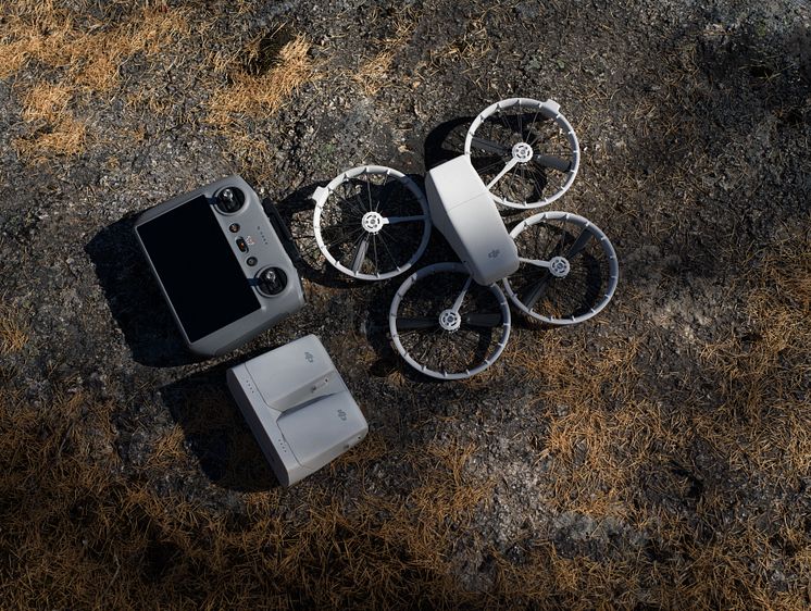 DJI FLIP_Fly More Combo_RC2_03.jpg