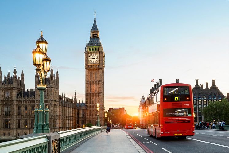 uk-london-city-bus-big-ben-174726709-full