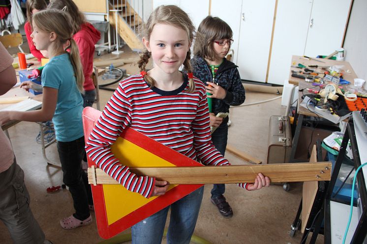 På Kolla kultur får man lära sig bygga spelbara instrument av skrot