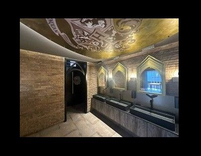 Cineplex_Toilettenwaschbereich_1_Harry_Potter_Toiletten_Referenz_2025.jpg
