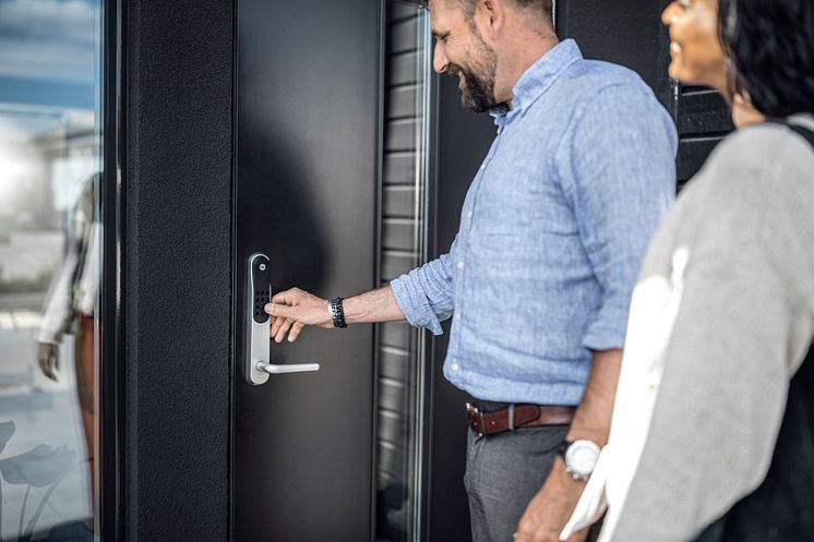 Yale Doorman på dörr