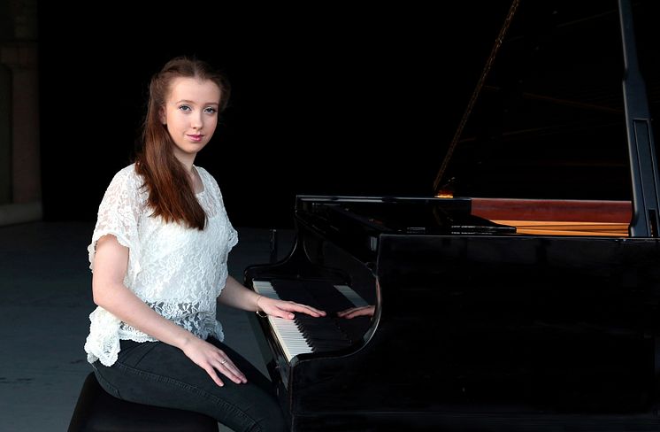 Alice Power, pianosolist