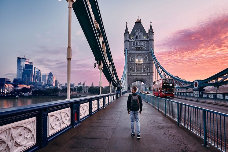 uk-london-sunset-bridge-1173597900 (1)