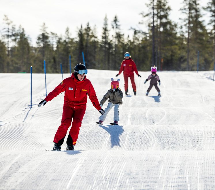 Stöten i Sälen - Stötens fantastiska skidlärare 2425