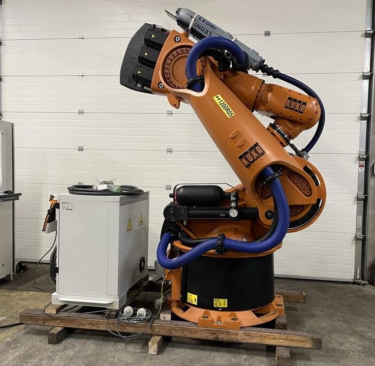 3 KUKA KR 500 R2825 Industrial Robot