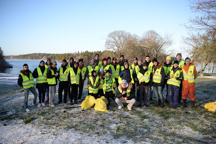 181124 30årsstädning gemensam gruppbild