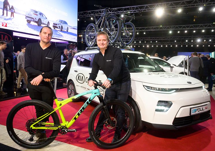 Kia cycling team-1