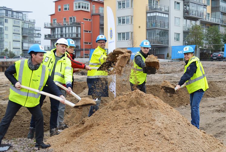 Första spadtaget för HSB brf Vågen i Halmstad