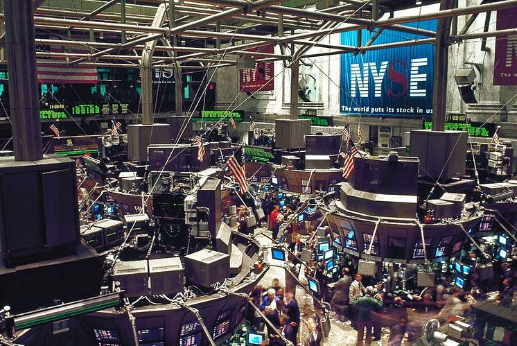 new-york-stock-exchange-trading-floor-on-wall-street-new-york-new-york-ca99c7-1024